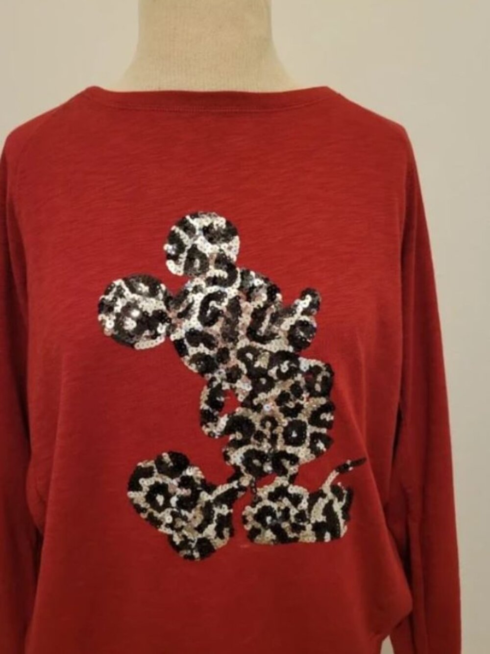 Disney Parks sequin Micky long sleeve tee shirt